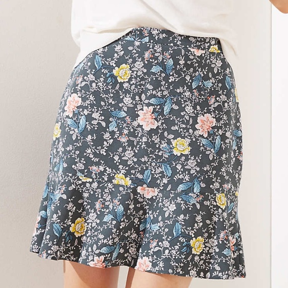 LOFT Dresses & Skirts - Loft plus size floral skirt